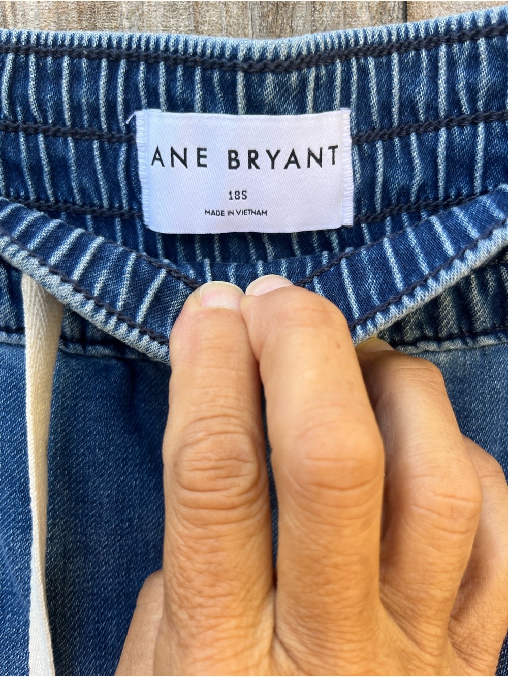 Lane Bryant jogger jeans 18S - Picture 2 of 6